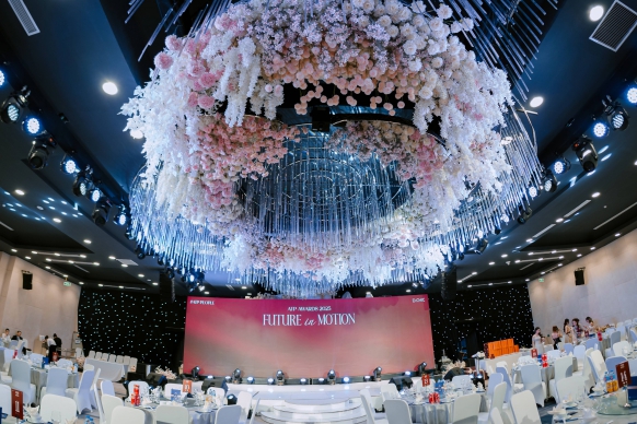 D.CHIC | NEW tiME - NEW ME