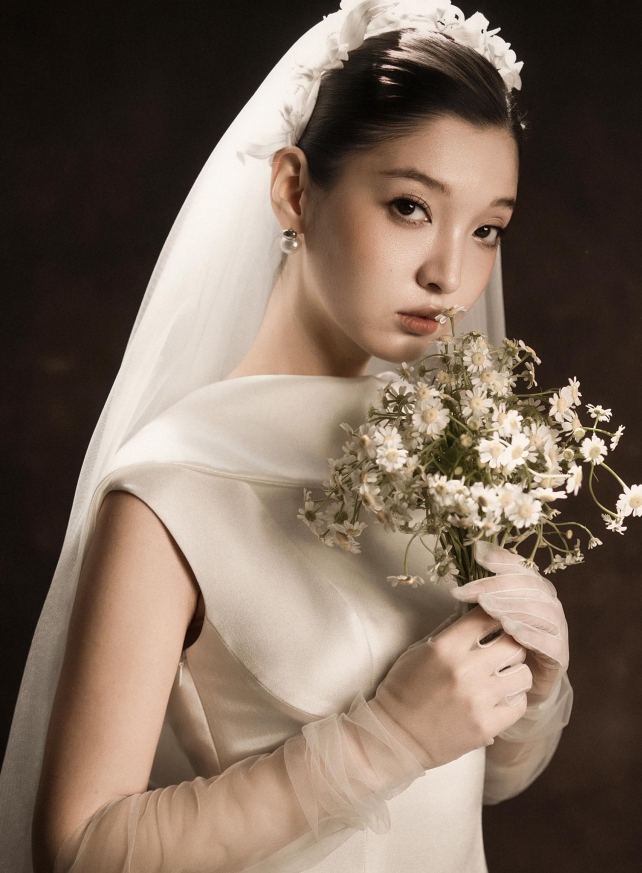 D.CHIC | NEW tiME - NEW ME