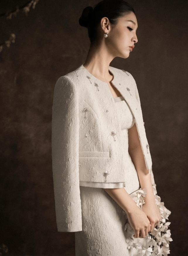 D.CHIC | NEW tiME - NEW ME