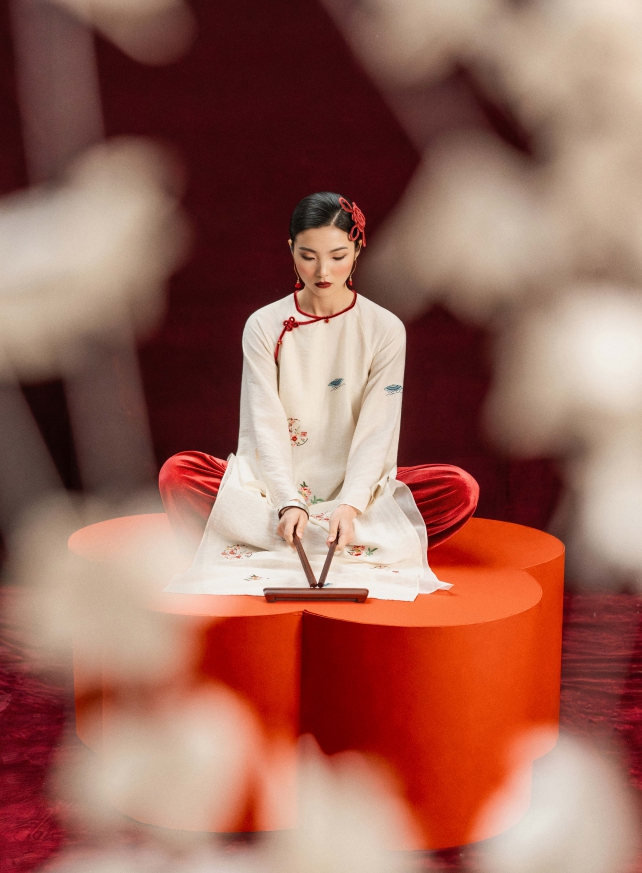 D.CHIC | NEW tiME - NEW ME