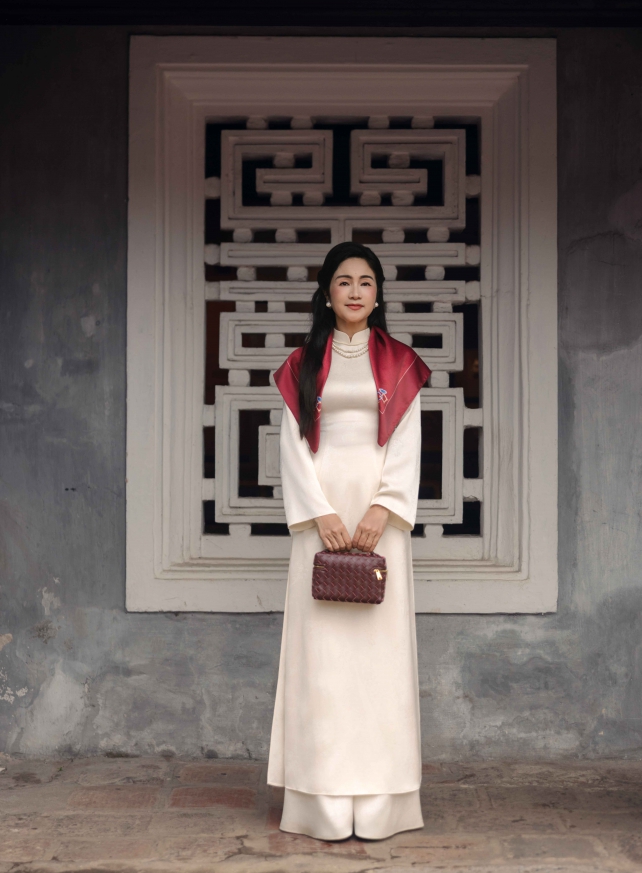 D.CHIC | NEW tiME - NEW ME