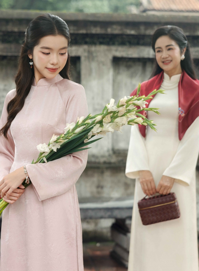 D.CHIC | NEW tiME - NEW ME